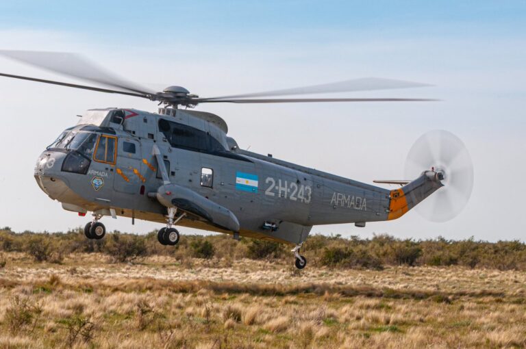 Hoy 4 de mayo: Día de la Aviación Naval