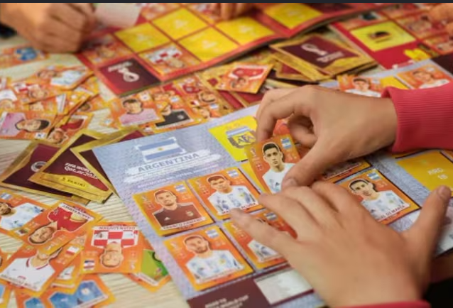 Denuncian venta de álbumes y figuritas truchas del Mundial