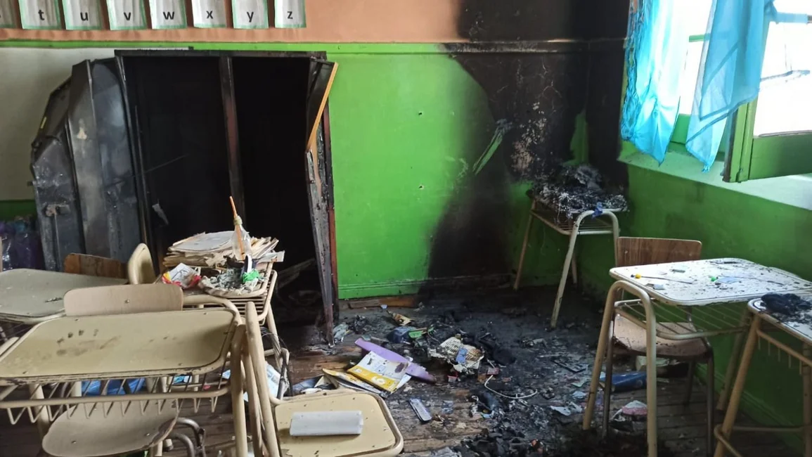 Otra escuela fue dañada por delincuentes