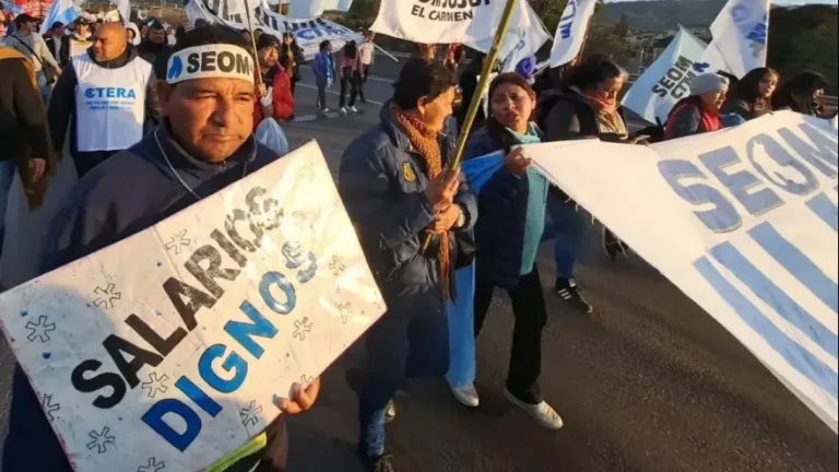 Diversos sectores reclaman mejoras laborales
