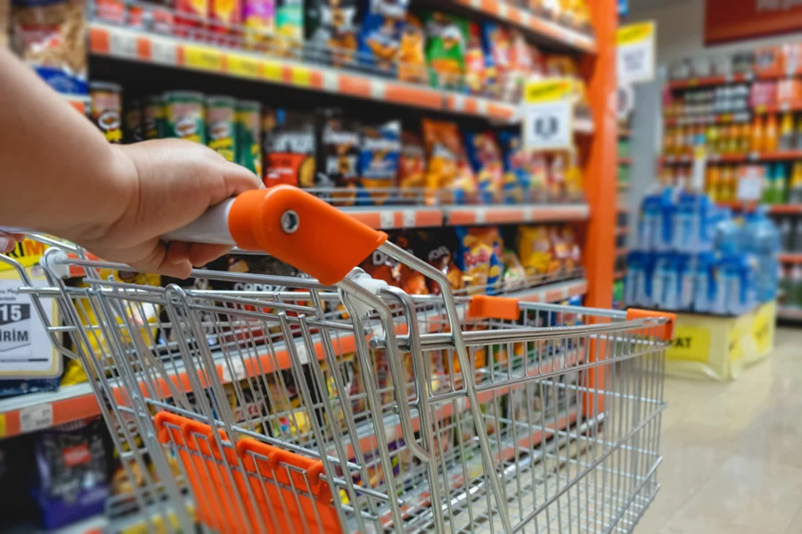 Advierten por la caída del consumo en supermercados, mayoristas y shoppings