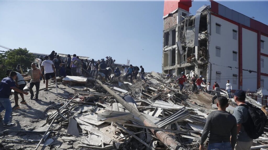 Alrededor de 27 muertos tras el terremoto en Colombia