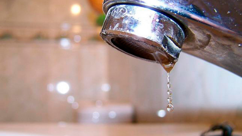 Malestar en barrios jujeños por cortes de agua