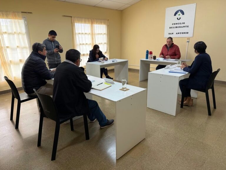 Denuncian la eliminación de beneficios laborales para familias de municipales fallecidos